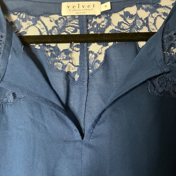 Velvet by Graham & Spencer Anthropologie Women’s Lace Detail Blouse Small NWT - Picture 12 of 15